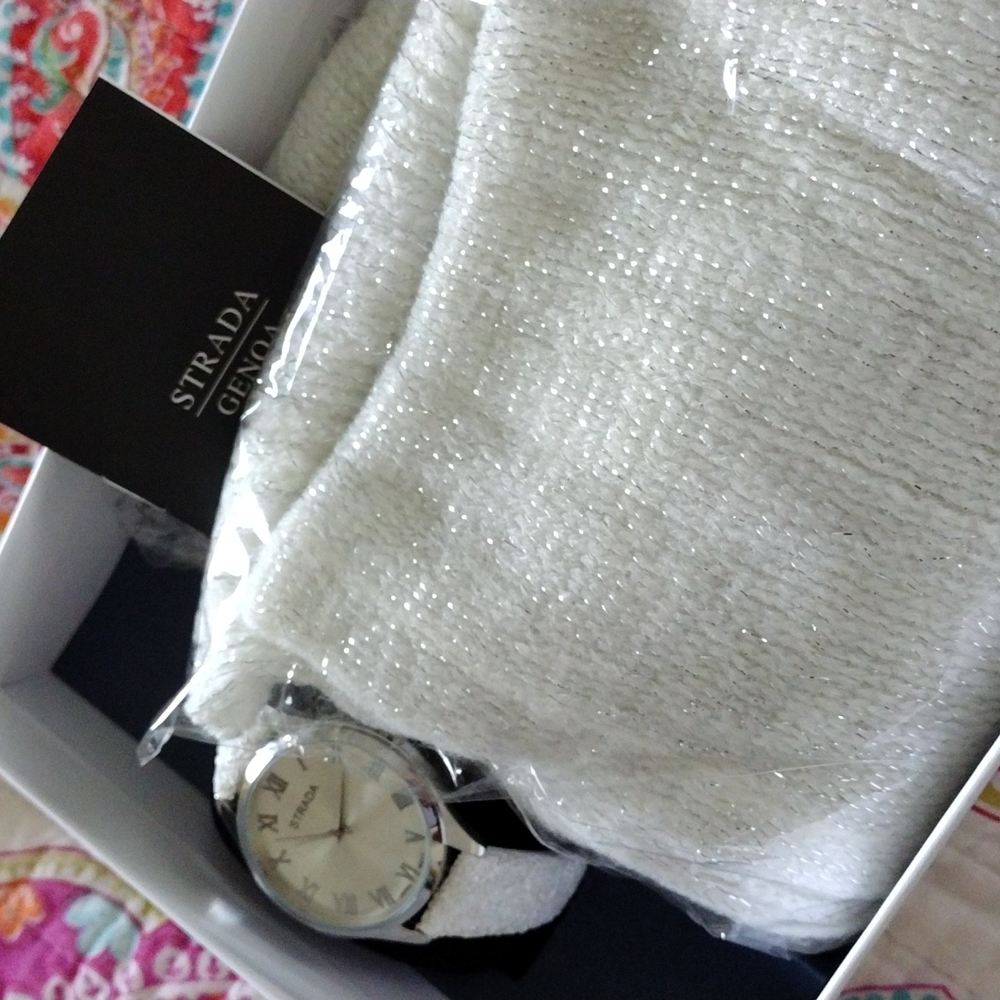 Watch/Scarf Set - Picture 2 of 4